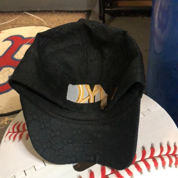 New York Yankees MLB Men’s Black & Gold logo Adjustable Hat Cap - Picture 2 of 3